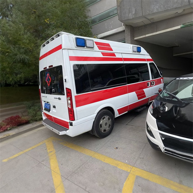 南京私人救护车出租电话
