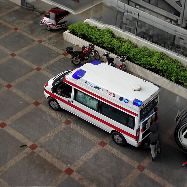 南京救护车租赁联系电话