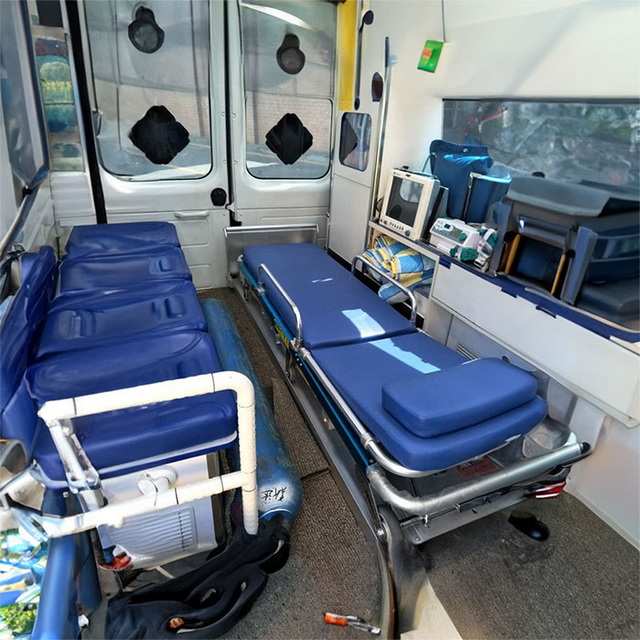 南京出租救护车联系电话