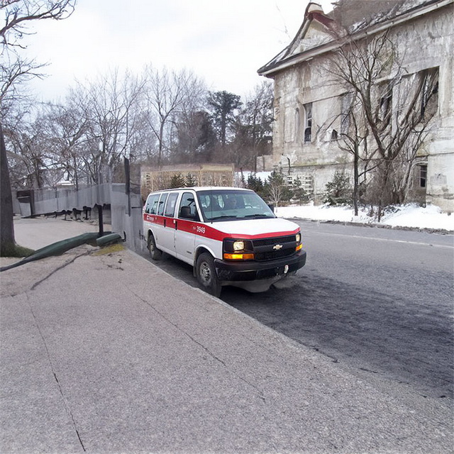 南京私人救护车租车联系电话