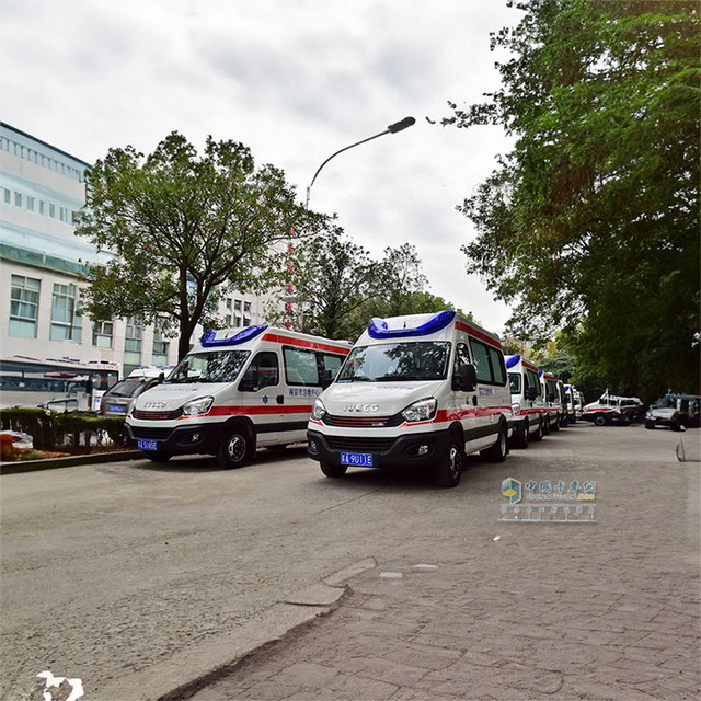 南京私人救护车租赁联系电话